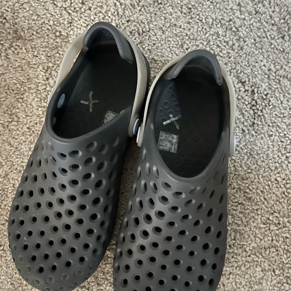 Columbia Gray Slip-On Shoes